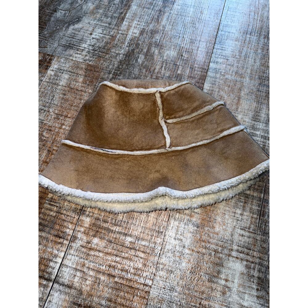 AJ Hunworth Brown Faux Suede Sherpa Lined Bucket Hat